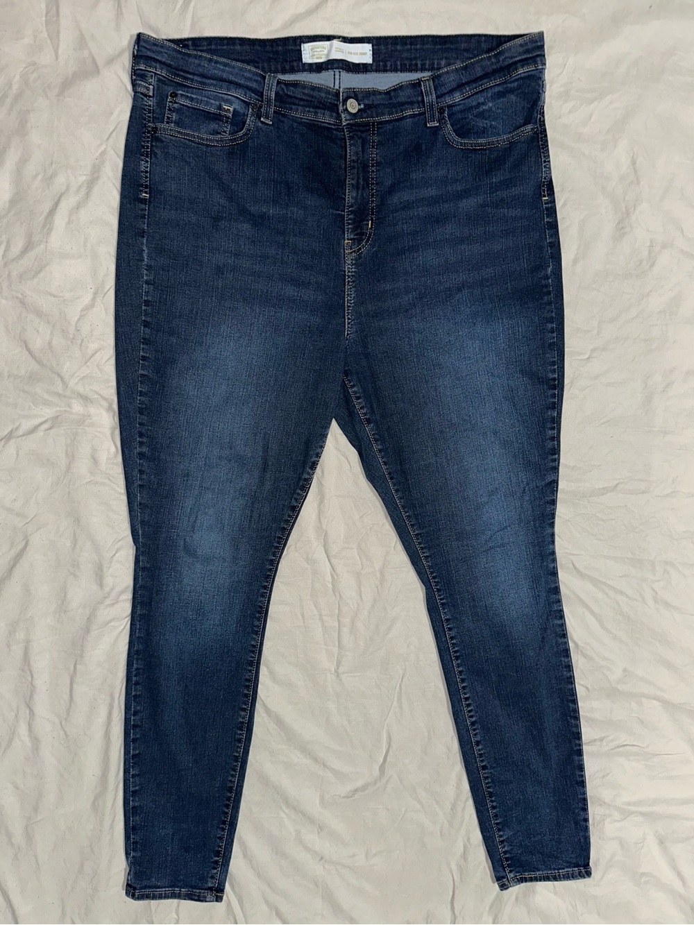 Levi's Skinny High Rise Jeans in Deep Indigo Wash